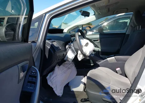 2013 Toyota Prius Two z USA, uszkodzony, nr VIN JTDKN3DU0D5581131